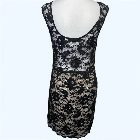 Love Stitch Lace Overlay Nude Lining Sleeveless Mini Dress Side Zipper Medium - Picture 3 of 12